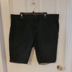Old Navy Women's Black Bermuda Shorts